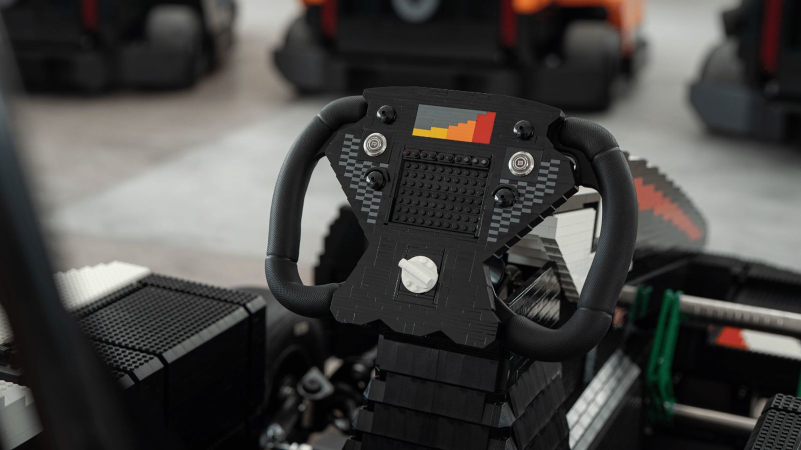 F1: Οι 22 οδηγοί θα «τρέξουν» με LEGO μονοθέσια στο GP του Silverstone
